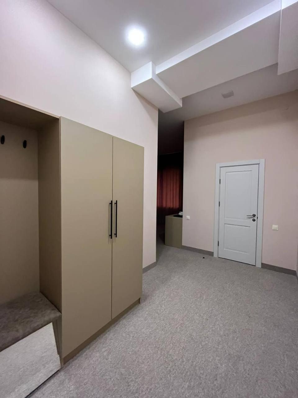 Port Plaza Evn Hotel P'arak'ar Luaran gambar
