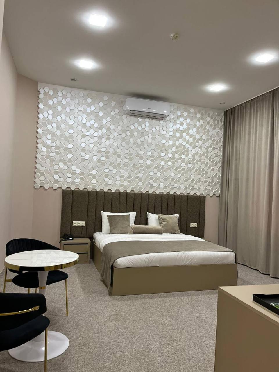 Port Plaza Evn Hotel P'arak'ar Luaran gambar