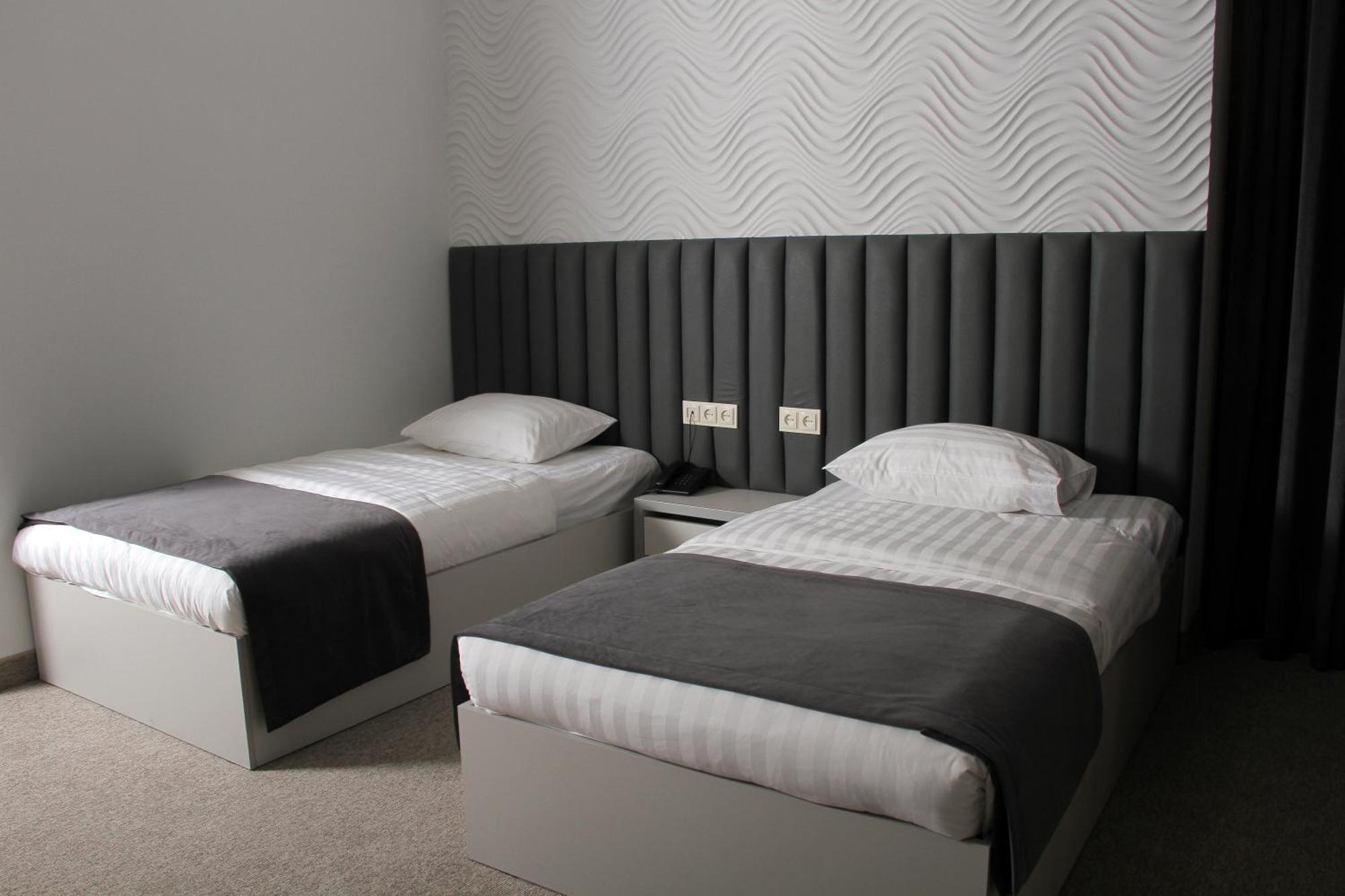 Port Plaza Evn Hotel P'arak'ar Luaran gambar
