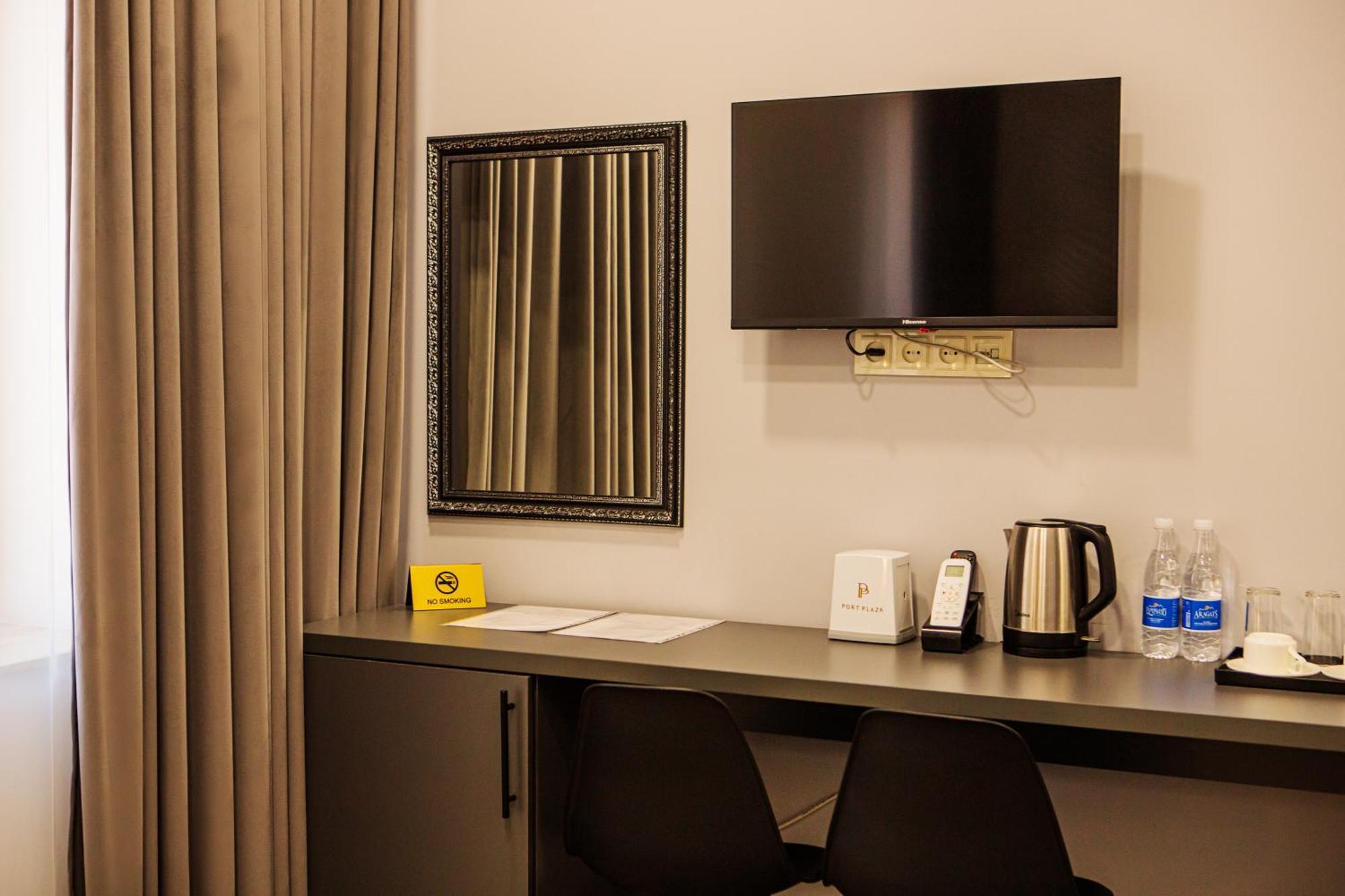 Port Plaza Evn Hotel P'arak'ar Luaran gambar