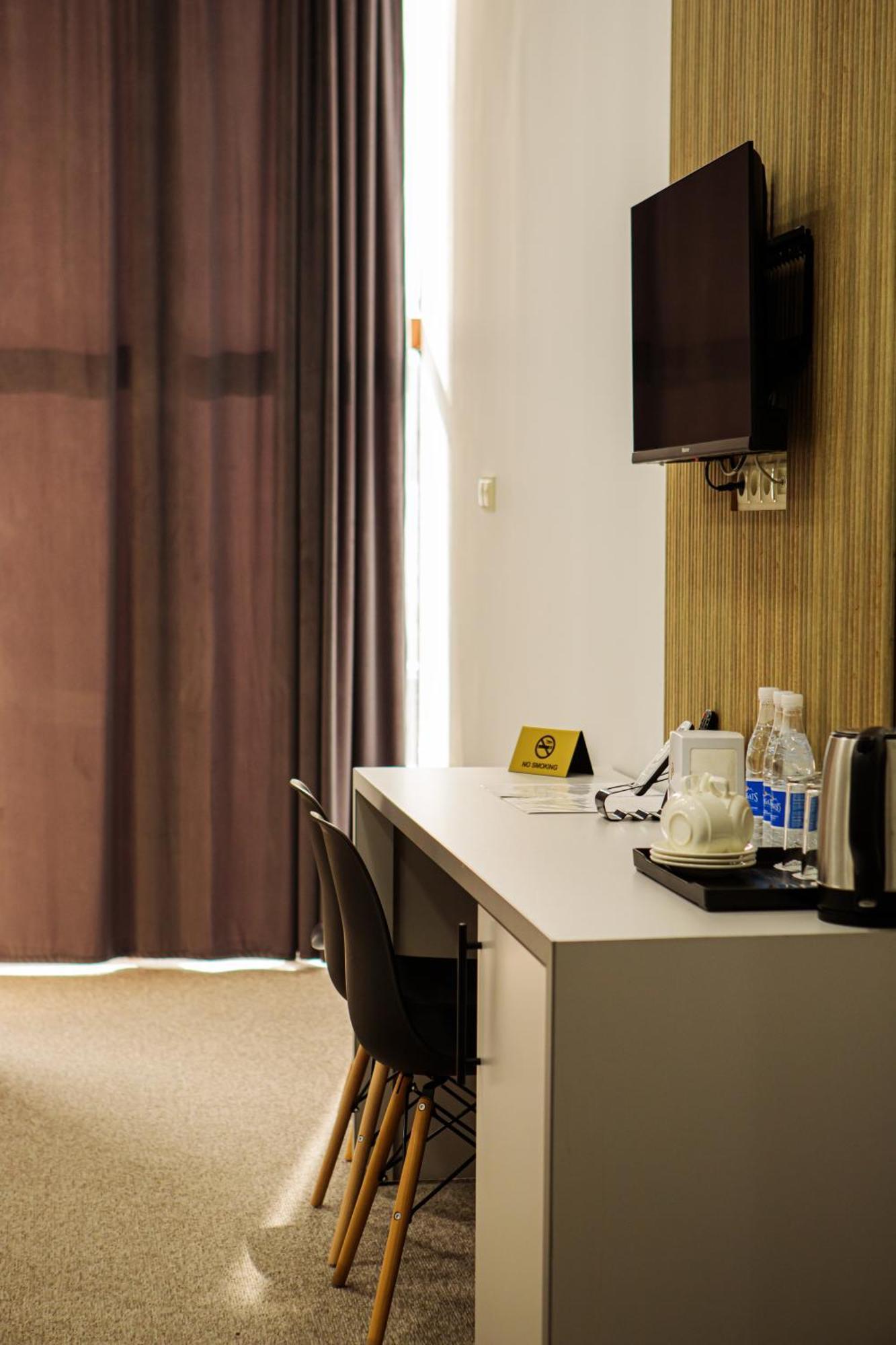 Port Plaza Evn Hotel P'arak'ar Luaran gambar